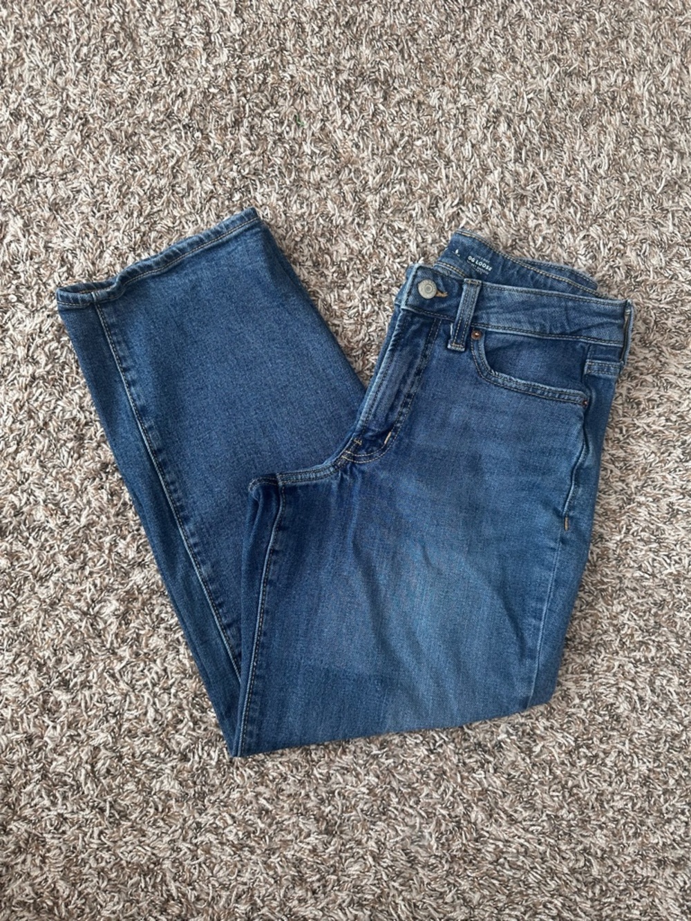 Old Navy Straight-Leg Women's Jeans in Medium Blue Wash